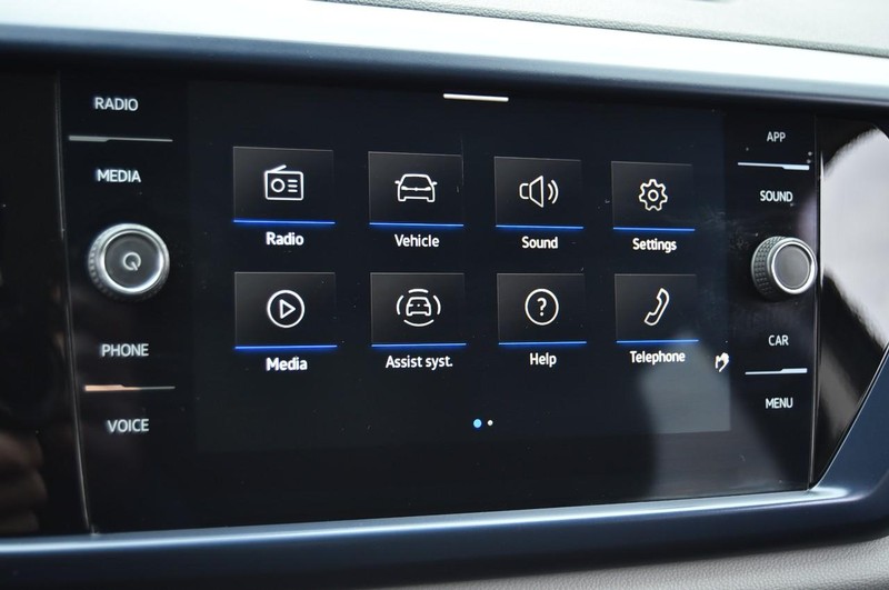 Volkswagen Taos Vehicle Image 13