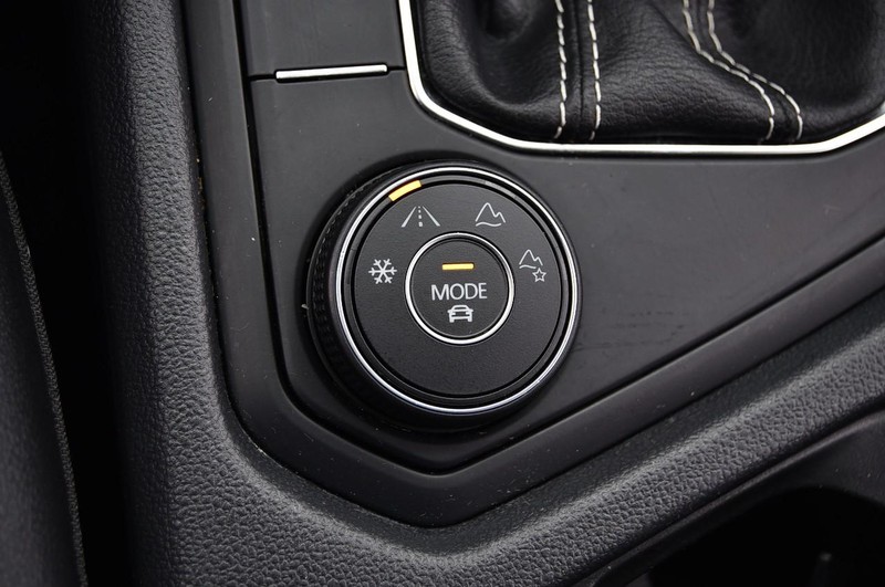 Volkswagen Taos Vehicle Image 17