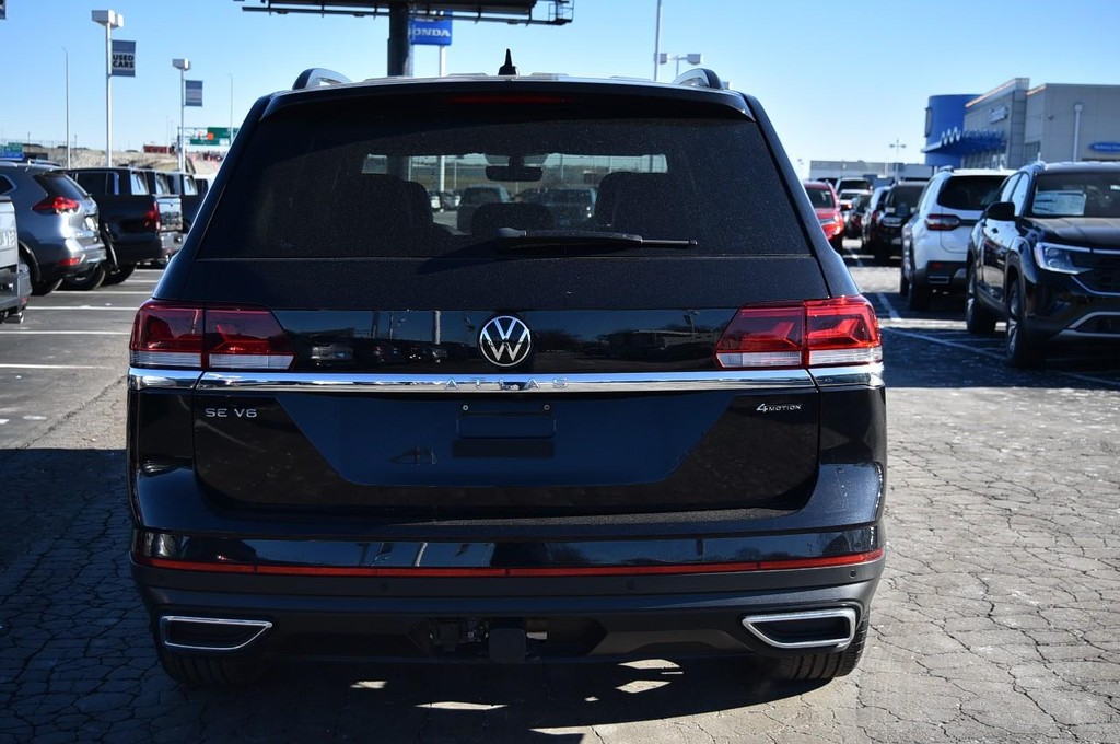 Volkswagen Atlas Vehicle Full-screen Gallery Image 6