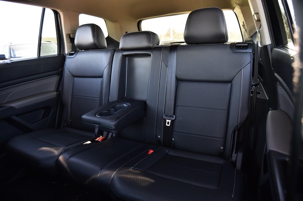 Volkswagen Atlas Vehicle Full-screen Gallery Image 21