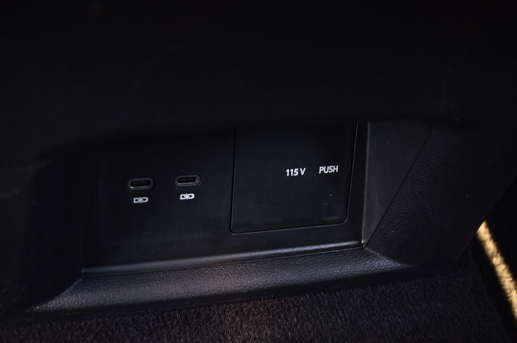 Volkswagen Atlas Vehicle Full-screen Gallery Image 23