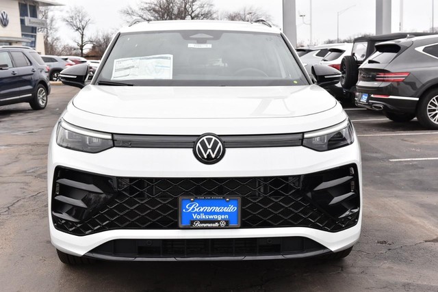 Volkswagen Tiguan Vehicle Image 04