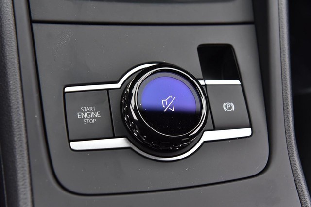 Volkswagen Tiguan Vehicle Image 17