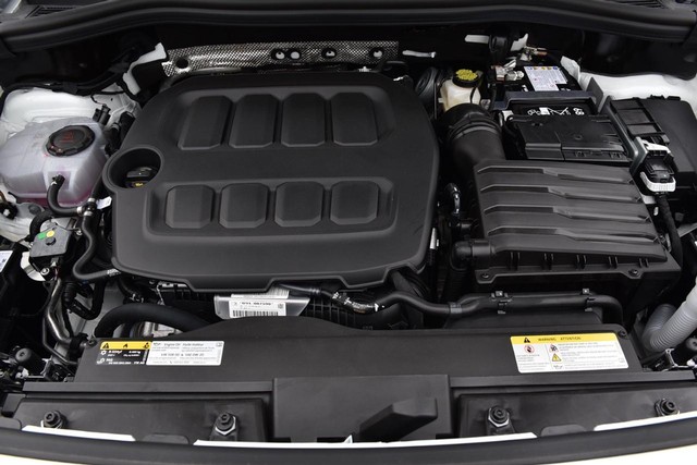 Volkswagen Tiguan Vehicle Image 27