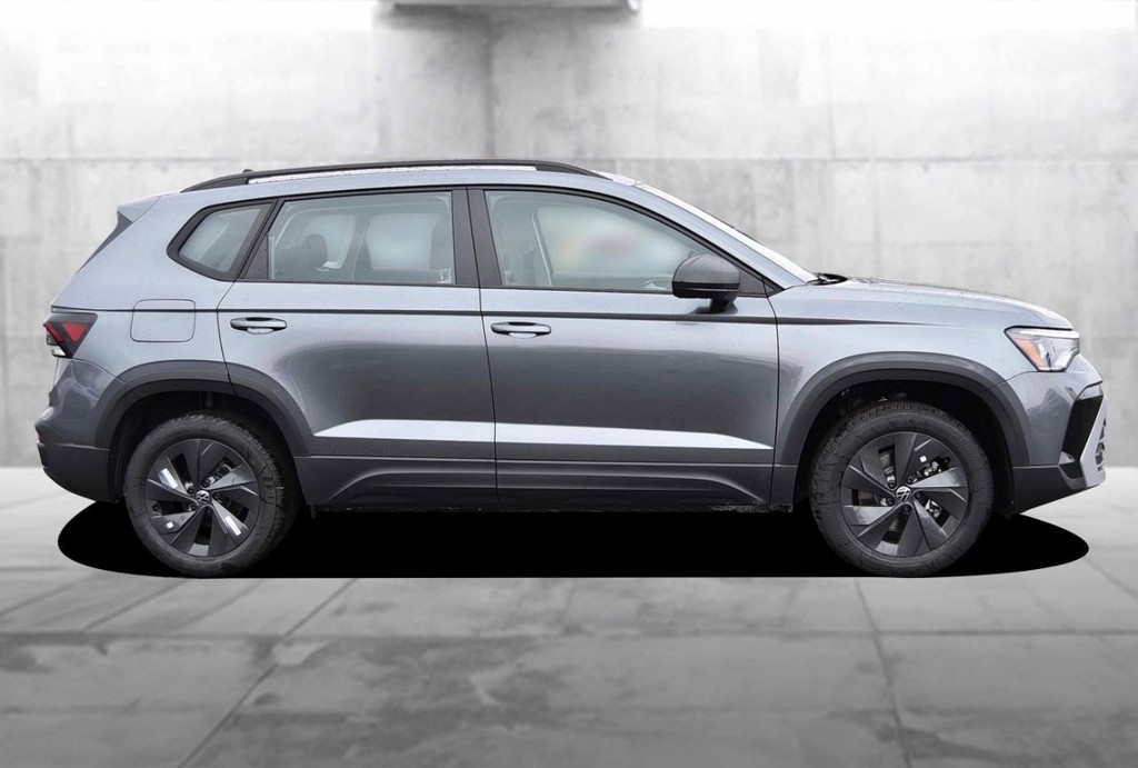 Volkswagen Taos Vehicle Full-screen Gallery Image 5