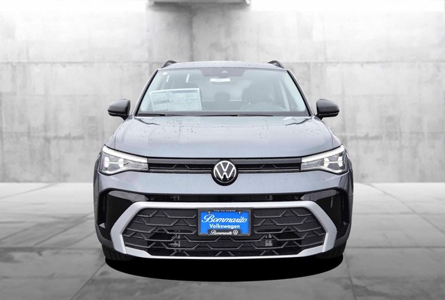 Volkswagen Taos Vehicle Image 04