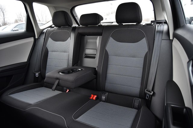 Volkswagen Taos Vehicle Image 20