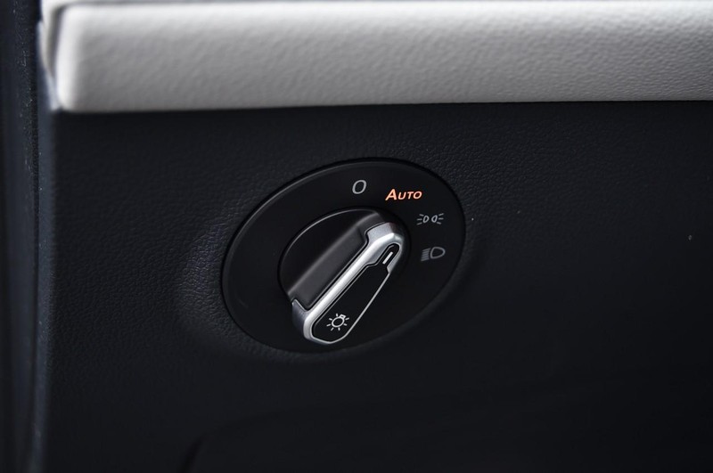 Volkswagen Taos Vehicle Image 10