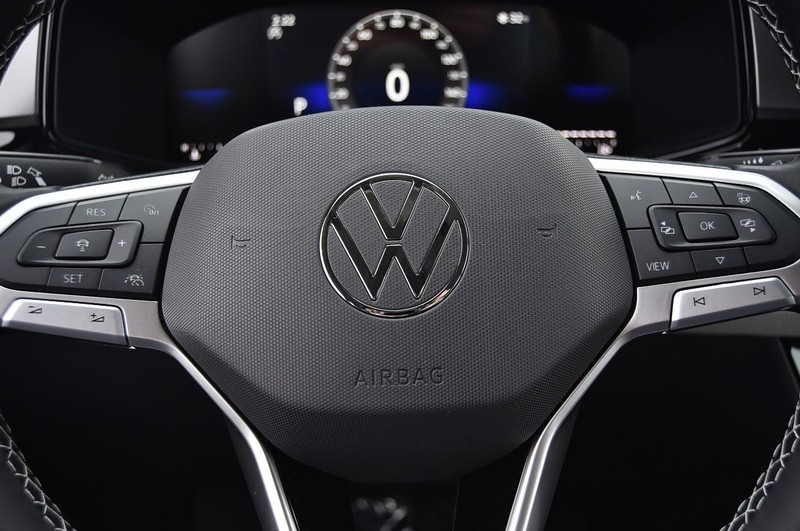 Volkswagen Taos Vehicle Image 17