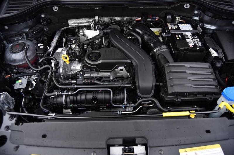 Volkswagen Taos Vehicle Image 22