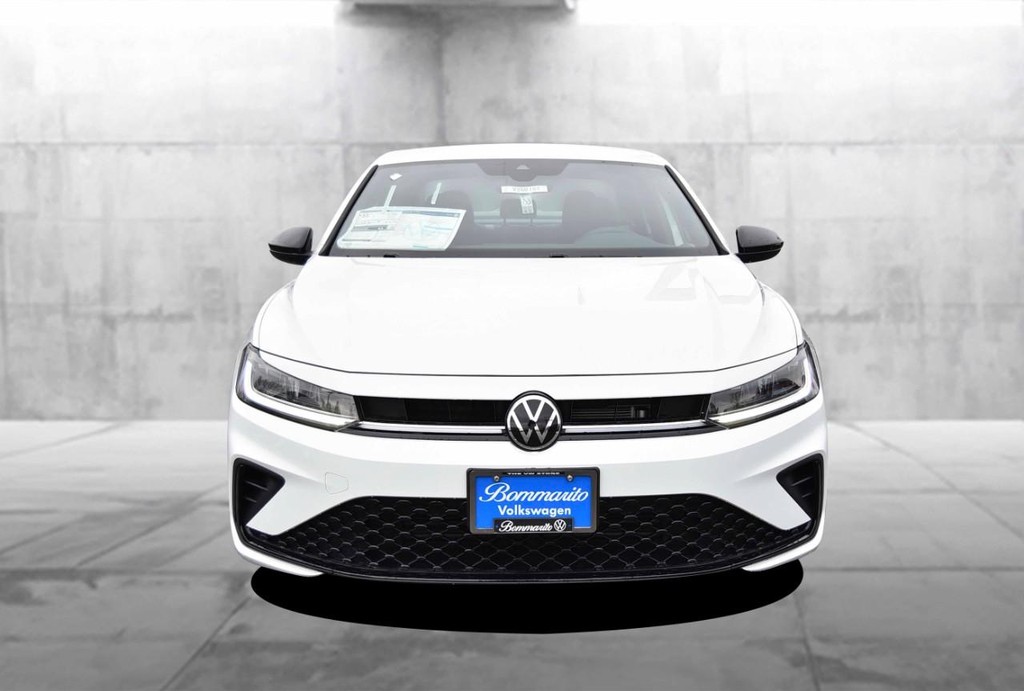 Volkswagen Jetta Vehicle Full-screen Gallery Image 4