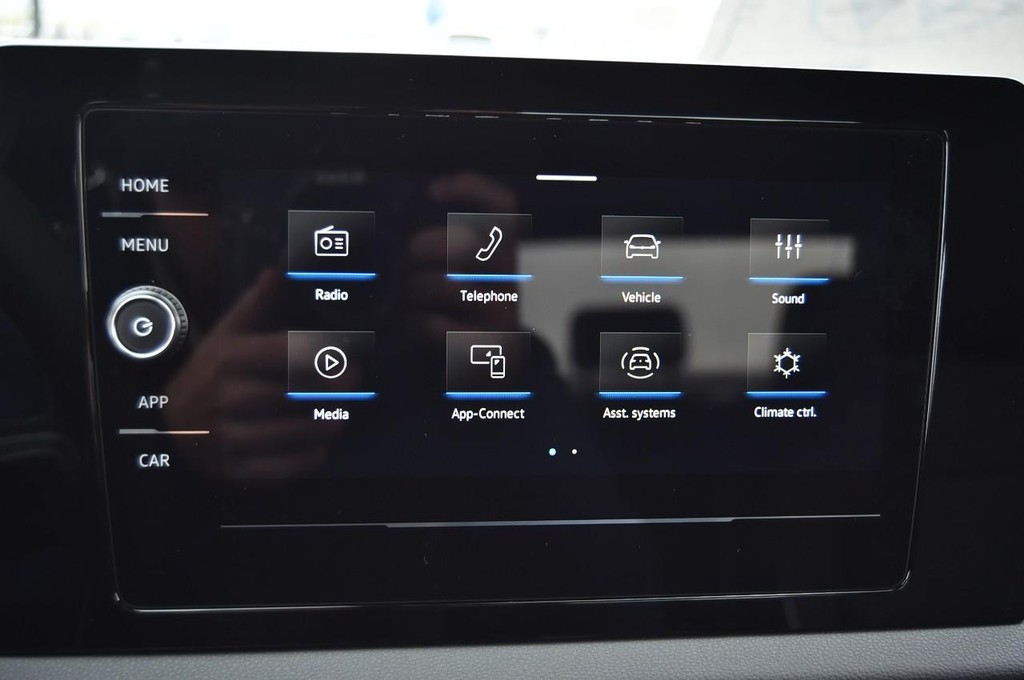 Volkswagen Jetta Vehicle Full-screen Gallery Image 14