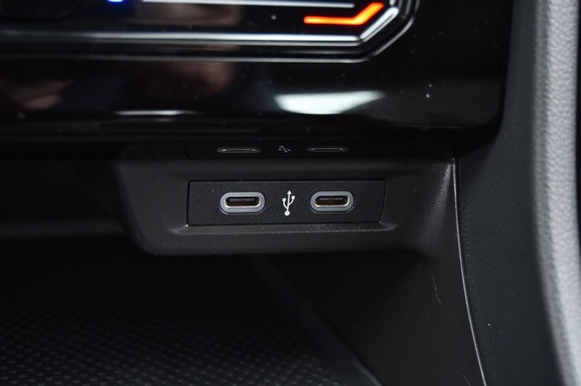 Volkswagen Jetta Vehicle Image 16