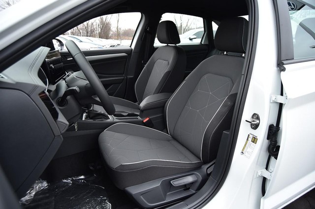 Volkswagen Jetta Vehicle Image 19