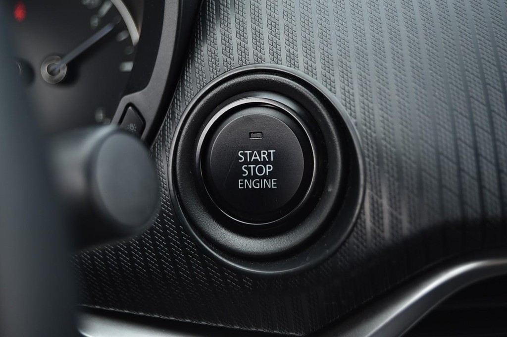 Mazda CX-90 Vehicle Full-screen Gallery Image 14