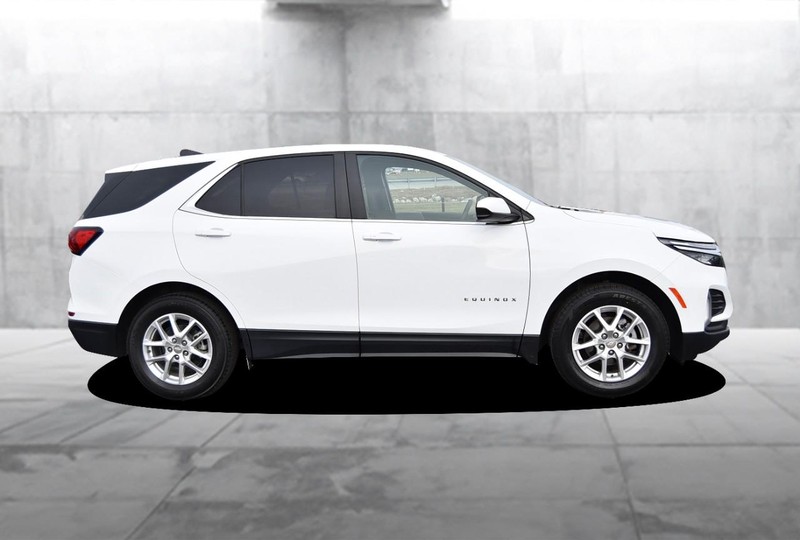 Chevrolet Equinox Vehicle Full-screen Gallery Image 05
