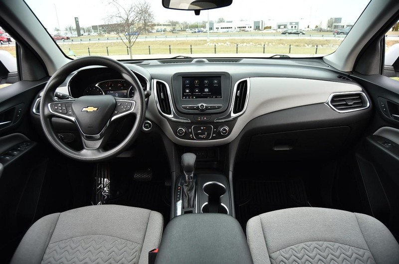 Chevrolet Equinox Vehicle Full-screen Gallery Image 07