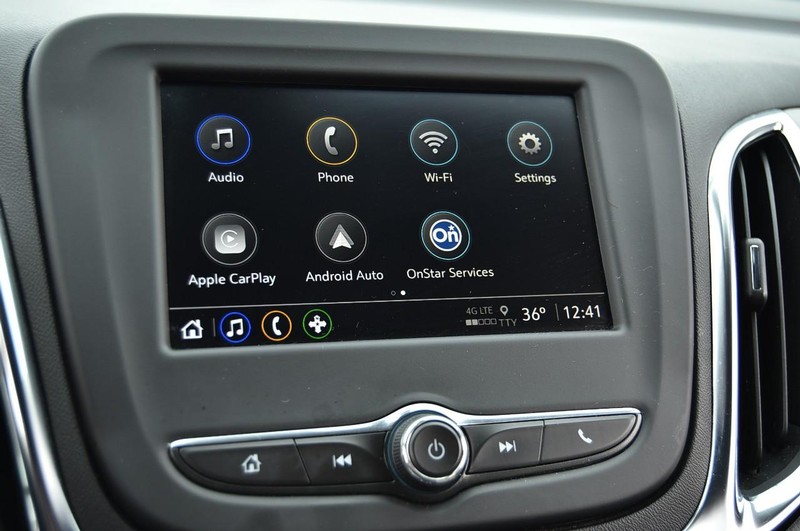 Chevrolet Equinox Vehicle Full-screen Gallery Image 12