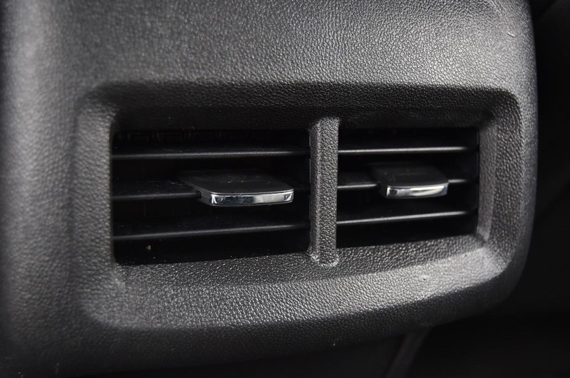 Chevrolet Equinox Vehicle Full-screen Gallery Image 20