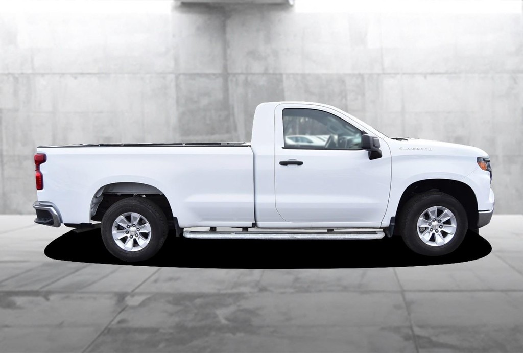 Chevrolet Silverado 1500 Vehicle Full-screen Gallery Image 5