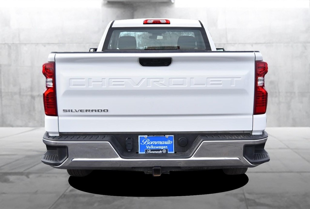 Chevrolet Silverado 1500 Vehicle Full-screen Gallery Image 6