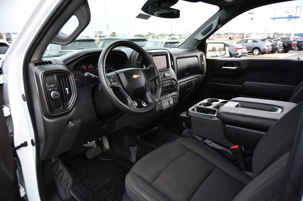 Chevrolet Silverado 1500 Vehicle Full-screen Gallery Image 8