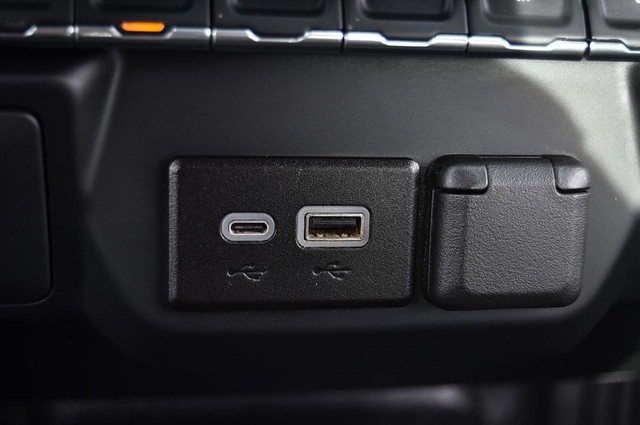 Chevrolet Silverado 1500 Vehicle Image 16