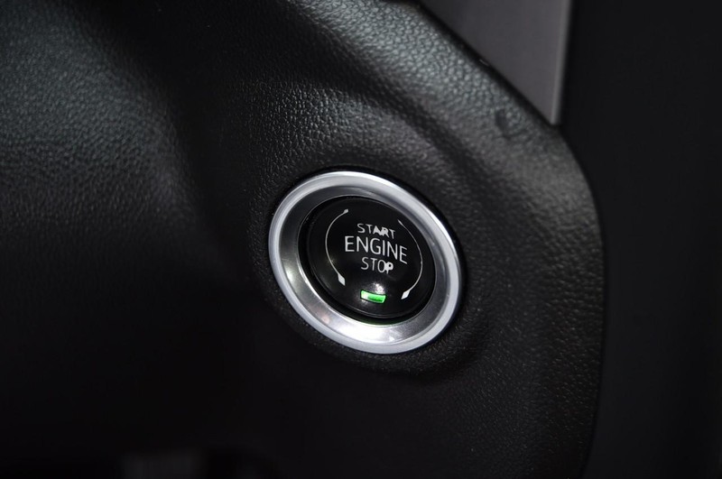 Chevrolet Silverado 1500 Vehicle Full-screen Gallery Image 17