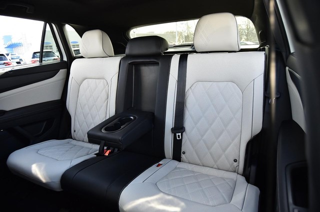 Volkswagen Atlas Cross Sport Vehicle Image 22