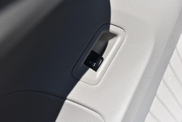 Volkswagen Atlas Vehicle Image 09
