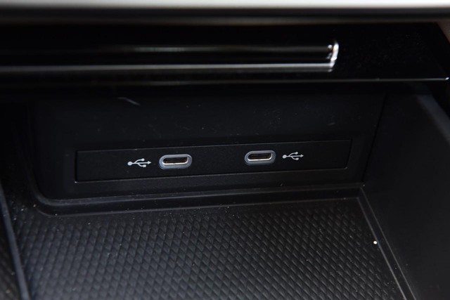 Volkswagen Atlas Vehicle Image 16