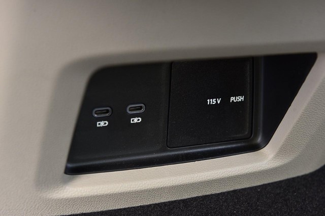 Volkswagen Atlas Vehicle Image 24