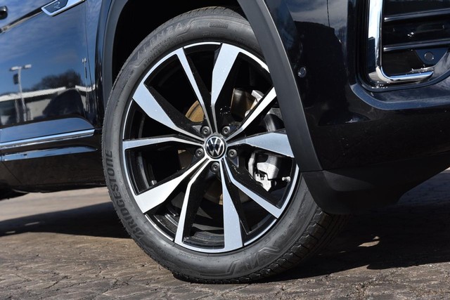 Volkswagen Atlas Vehicle Image 03