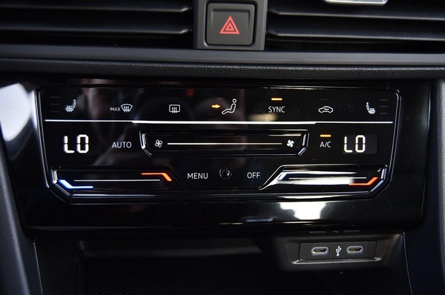 Volkswagen Jetta Vehicle Image 15