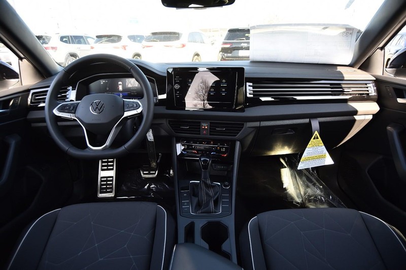 Volkswagen Jetta Vehicle Image 07