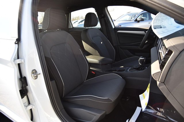 Volkswagen Jetta Vehicle Image 20