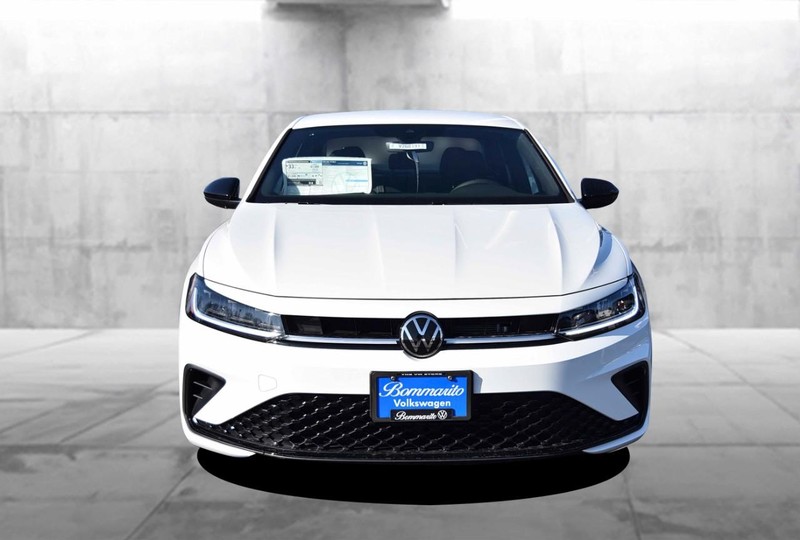 Volkswagen Jetta Vehicle Image 04