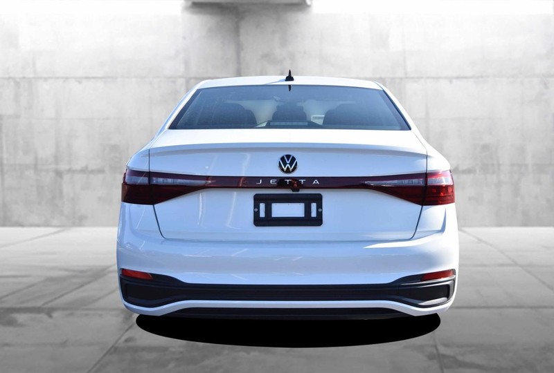 Volkswagen Jetta Vehicle Image 06