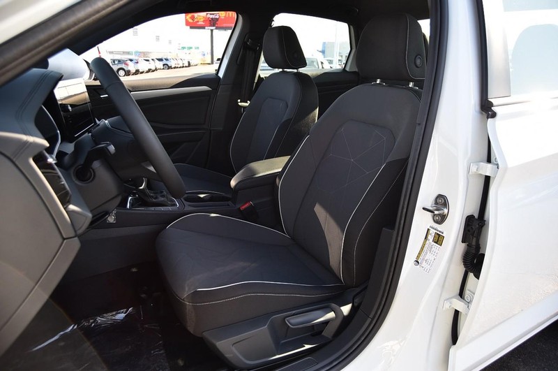 Volkswagen Jetta Vehicle Image 19