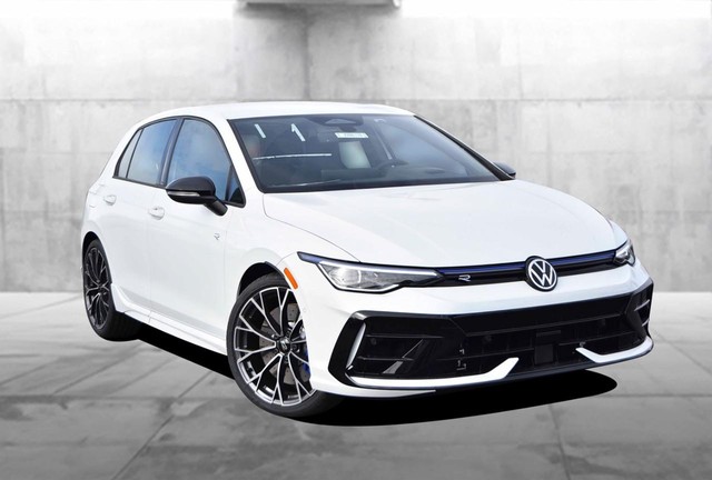 Volkswagen Golf R Vehicle Image 02