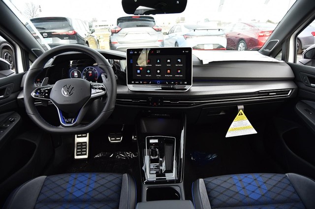 Volkswagen Golf R Vehicle Image 07