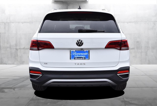 Volkswagen Taos Vehicle Image 06
