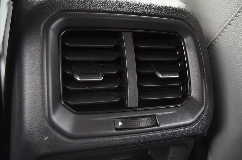 Volkswagen Taos Vehicle Image 21