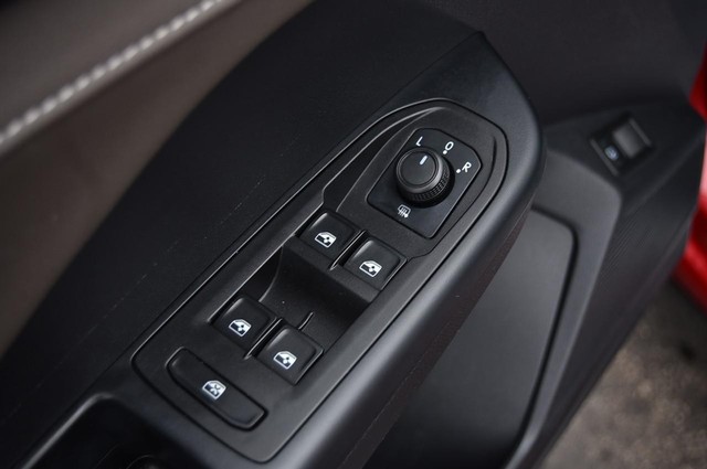 Volkswagen Taos Vehicle Image 08