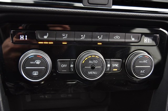 Volkswagen Taos Vehicle Image 15