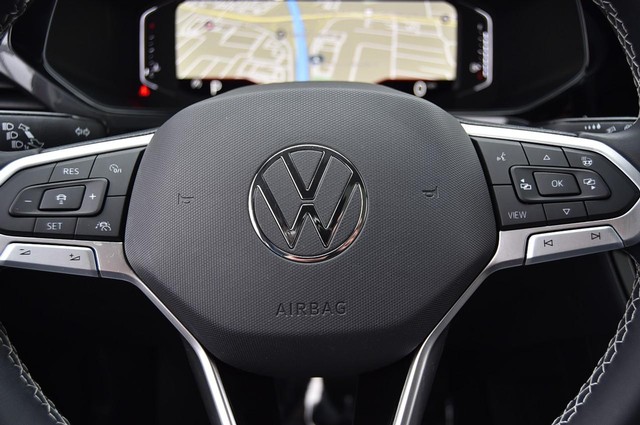 Volkswagen Taos Vehicle Image 19