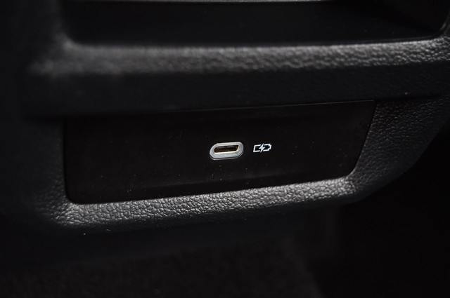 Volkswagen Taos Vehicle Image 25