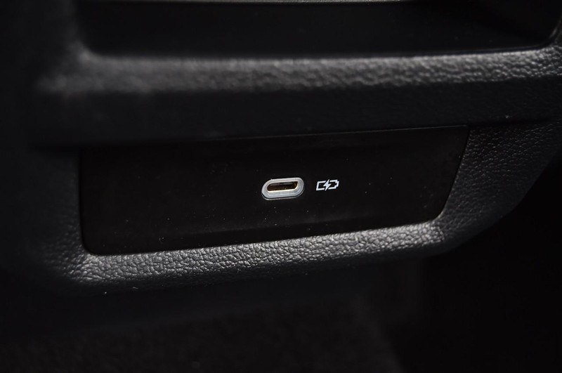 Volkswagen Taos Vehicle Image 25