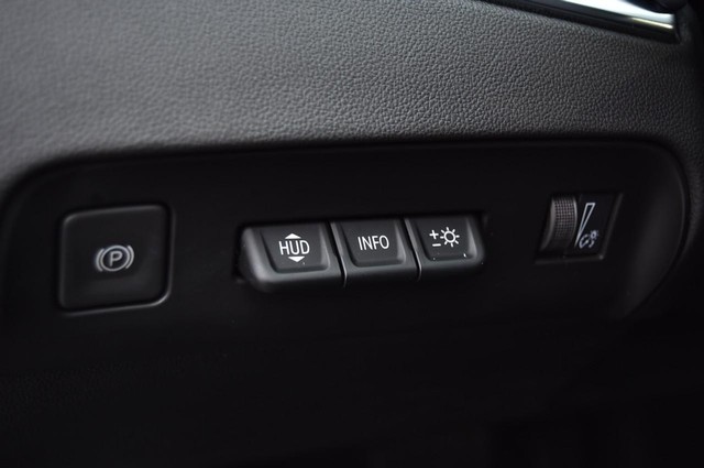 Buick Enclave Vehicle Image 12