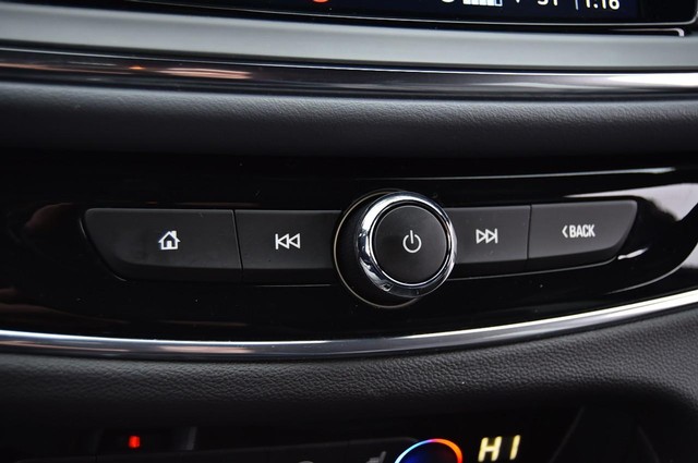 Buick Enclave Vehicle Image 18